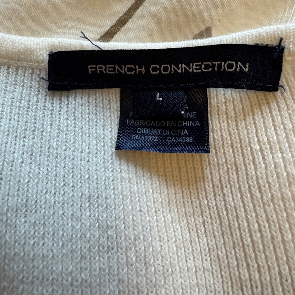 French Connection White Knit Cotton Top with Floral Appliqué Sleeves Worn Once L - Picture 7 of 8